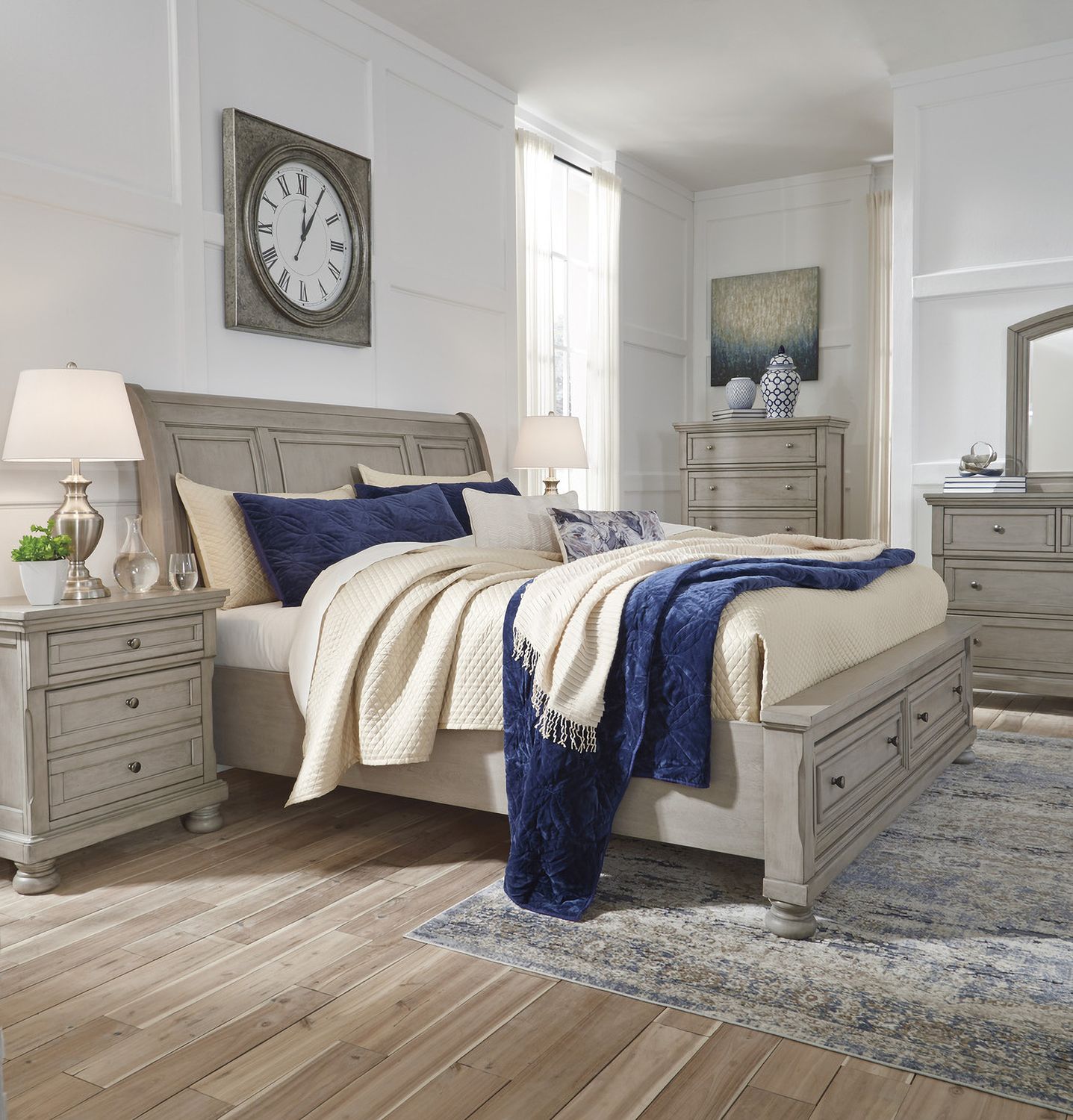Lettner Light Gray King Sleigh Bed B733B8