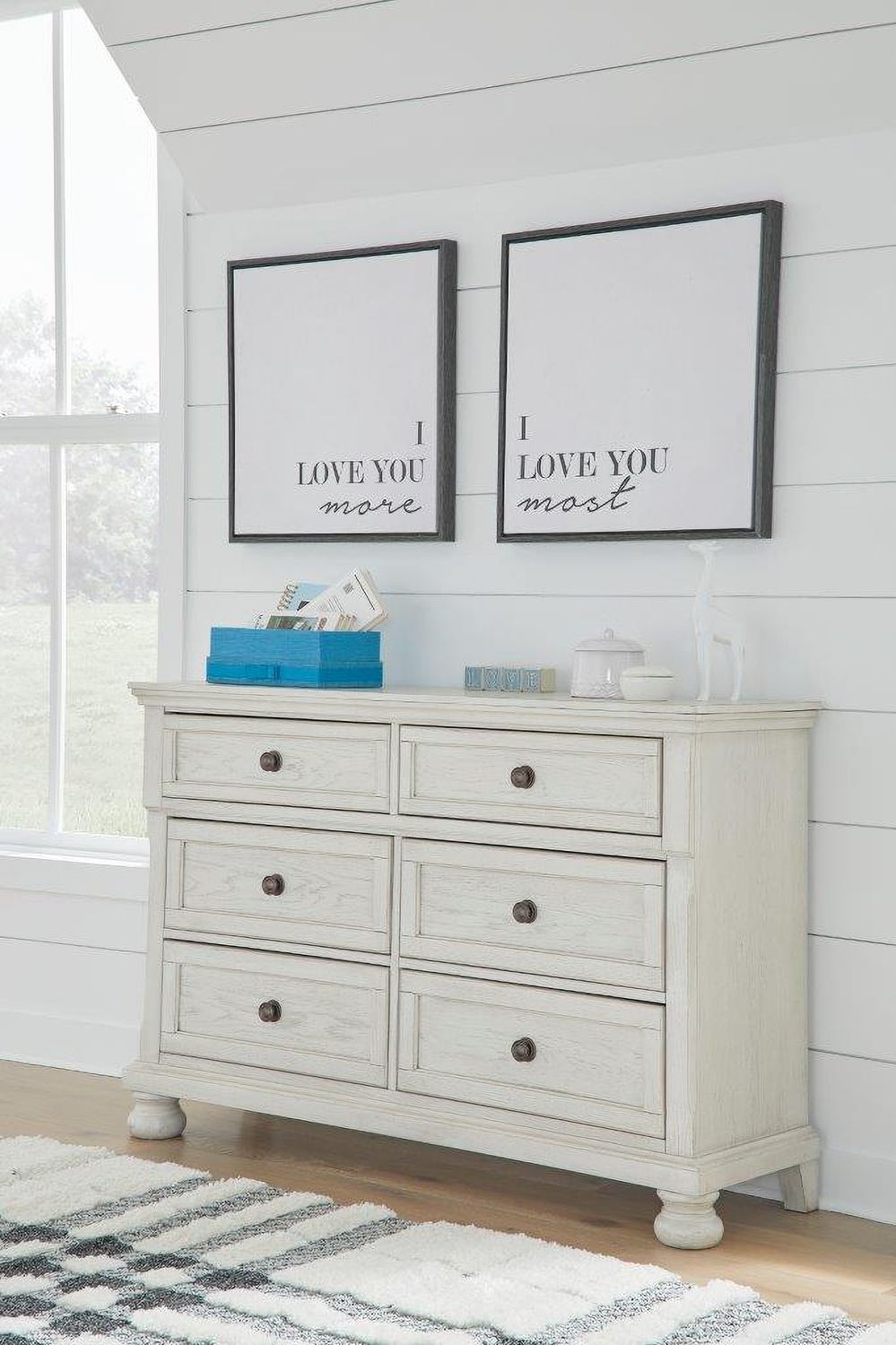 Robbinsdale Antique 6 Drawer White Dresser B74221