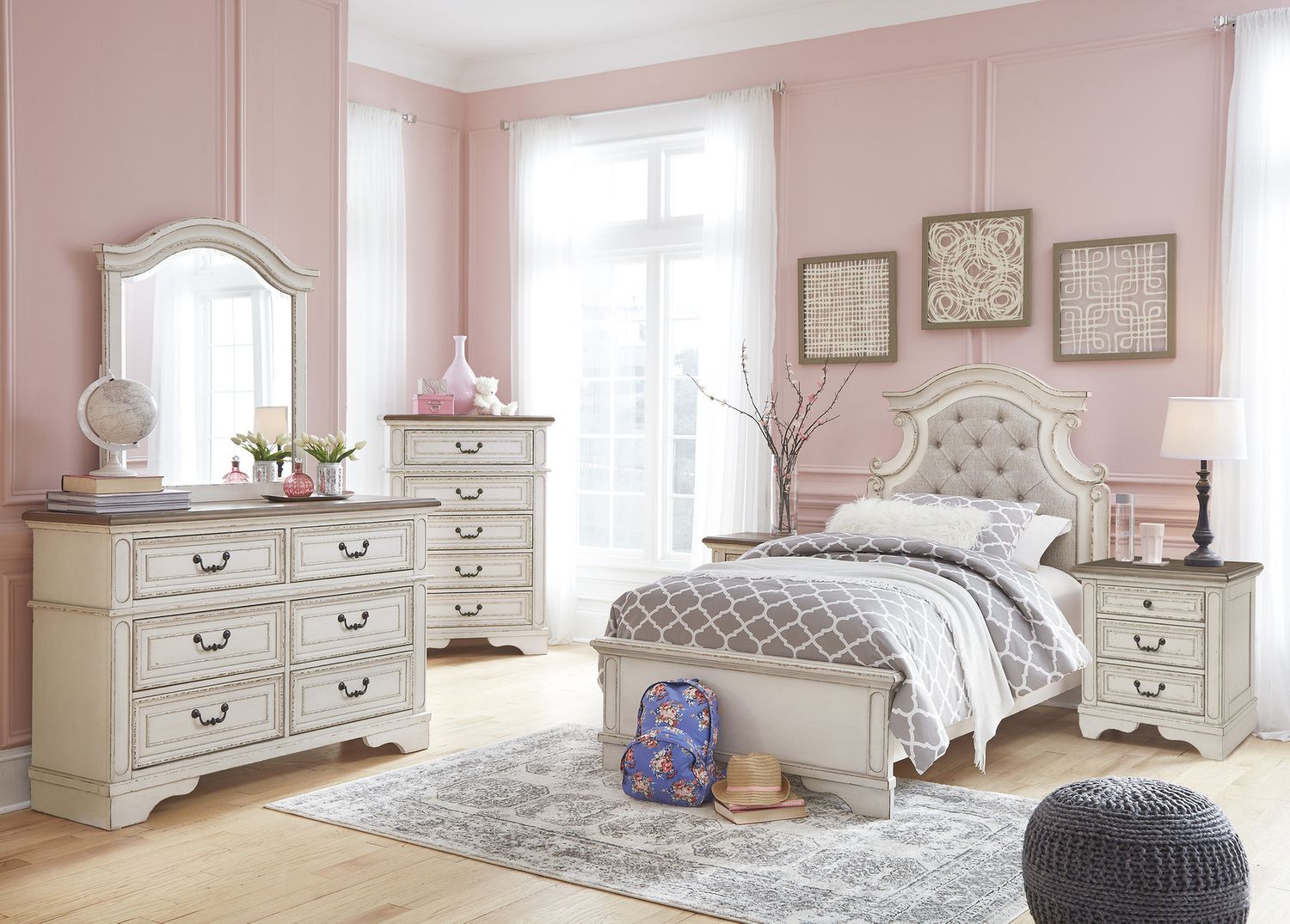 Realyn Two Tone Youth Dresser B74321