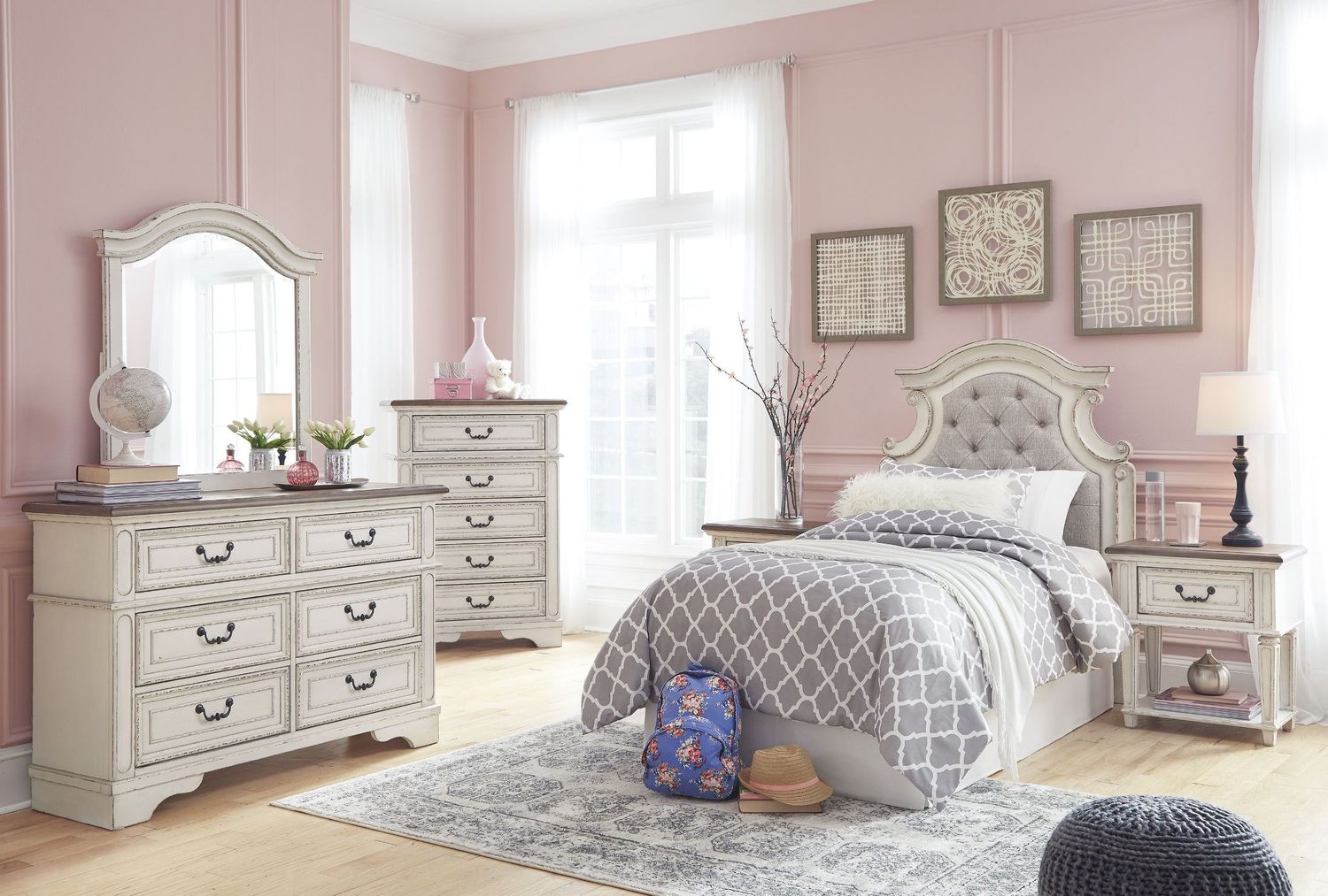 Realyn Two Tone Youth Mirror B74326
