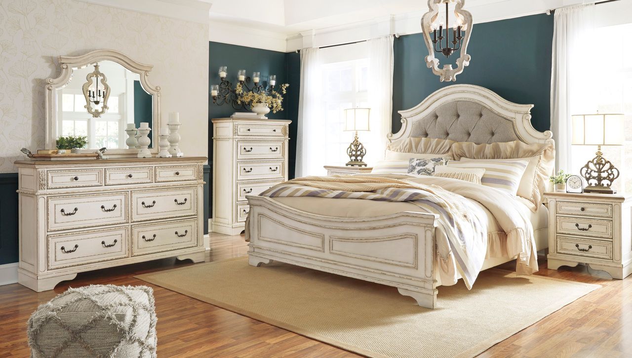 Realyn Two Tone 7 Drawer Dresser B74331