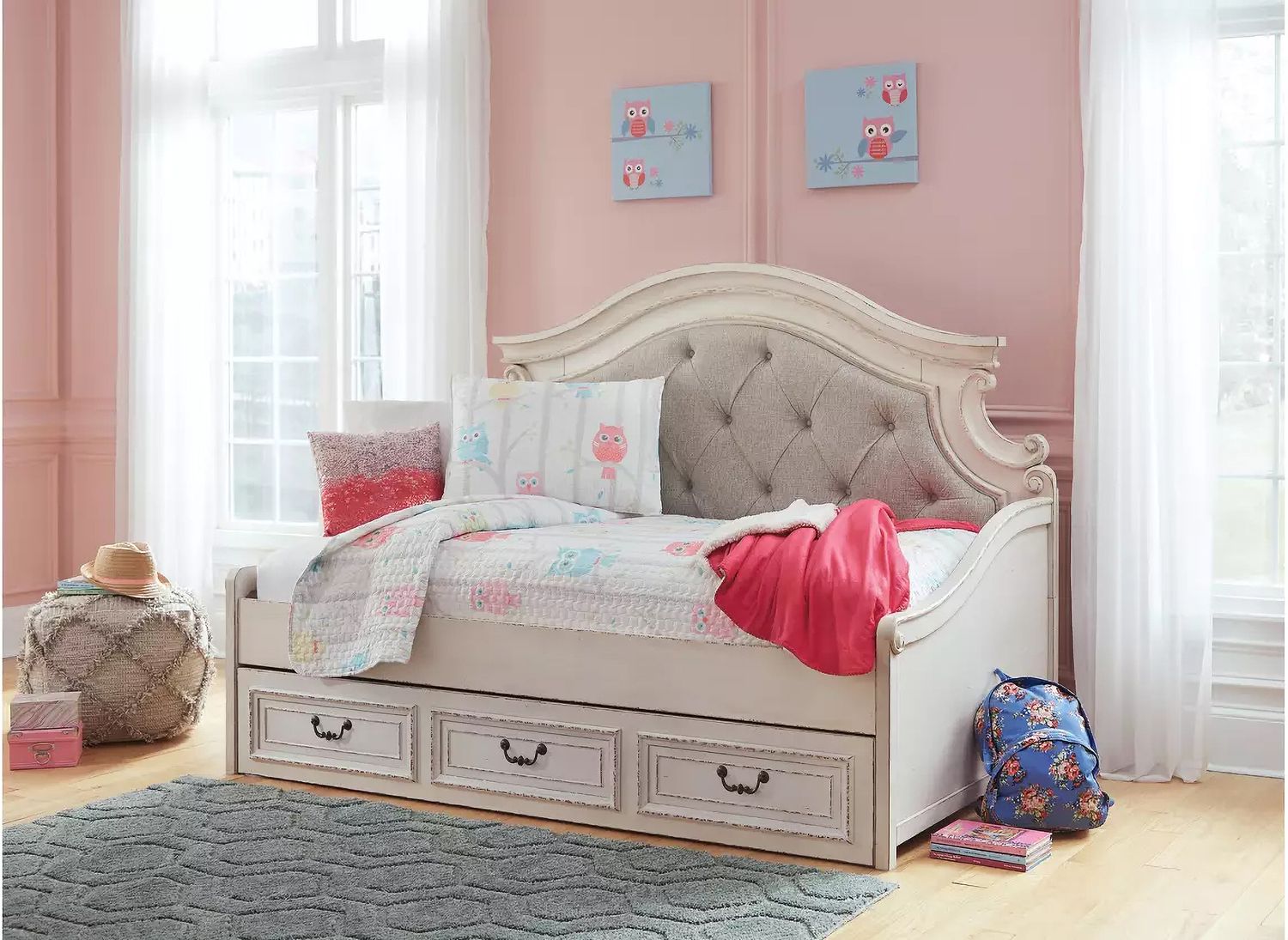 Realyn White Twin Storage Daybed B743B15