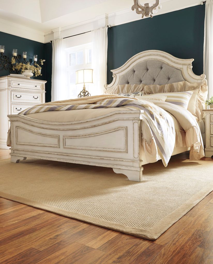 Realyn White King Upholstered Panel Bed With Bench Footboard B743B20