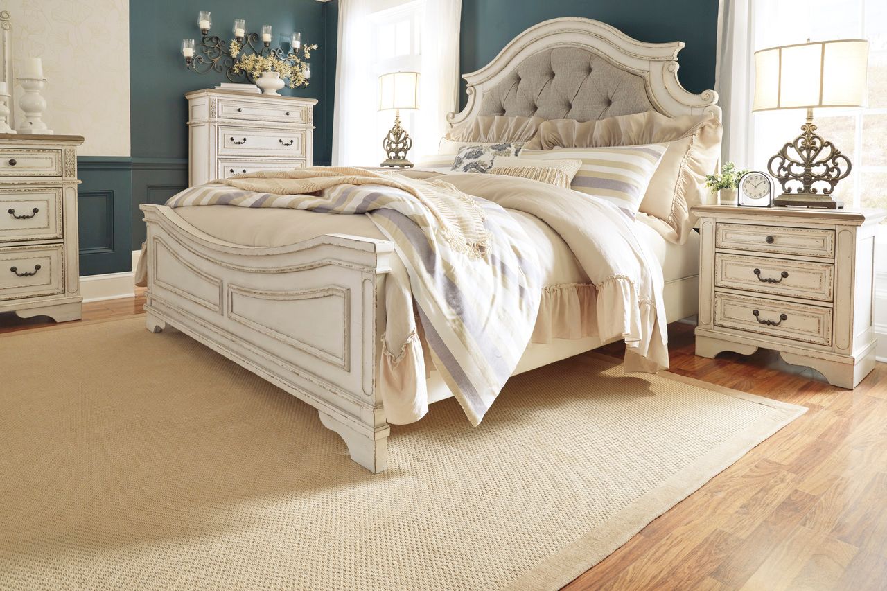 Realyn White King Upholstered Panel Bed With Bench Footboard B743B20