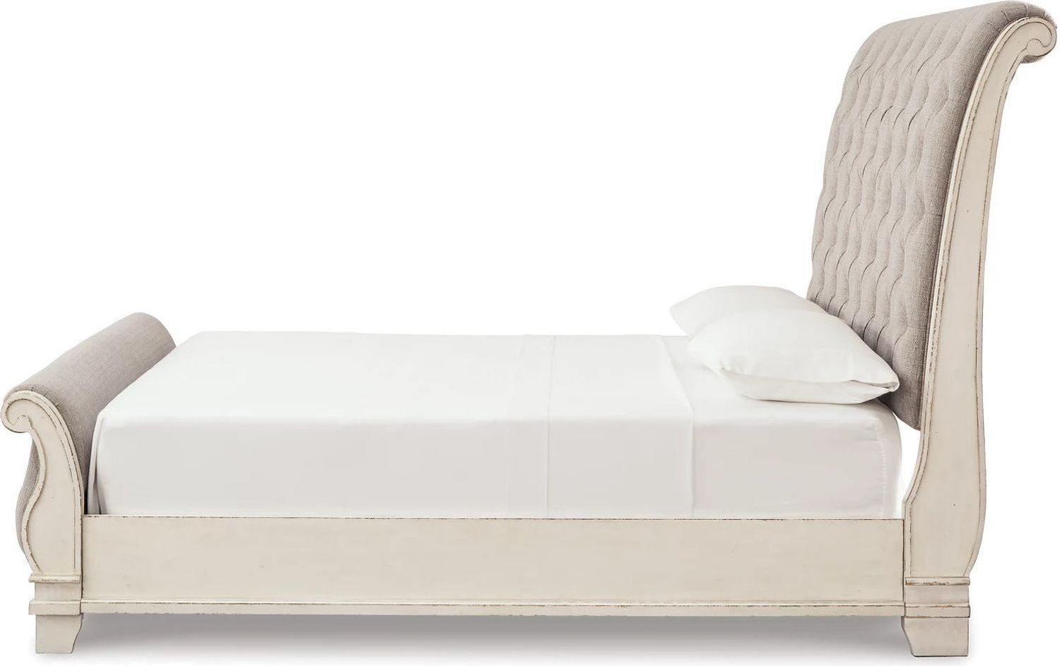Realyn Queen Sleigh Bed In Chipped White B743B4