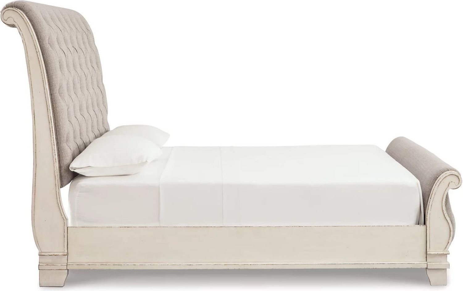 Realyn Queen Sleigh Bed In Chipped White B743B4
