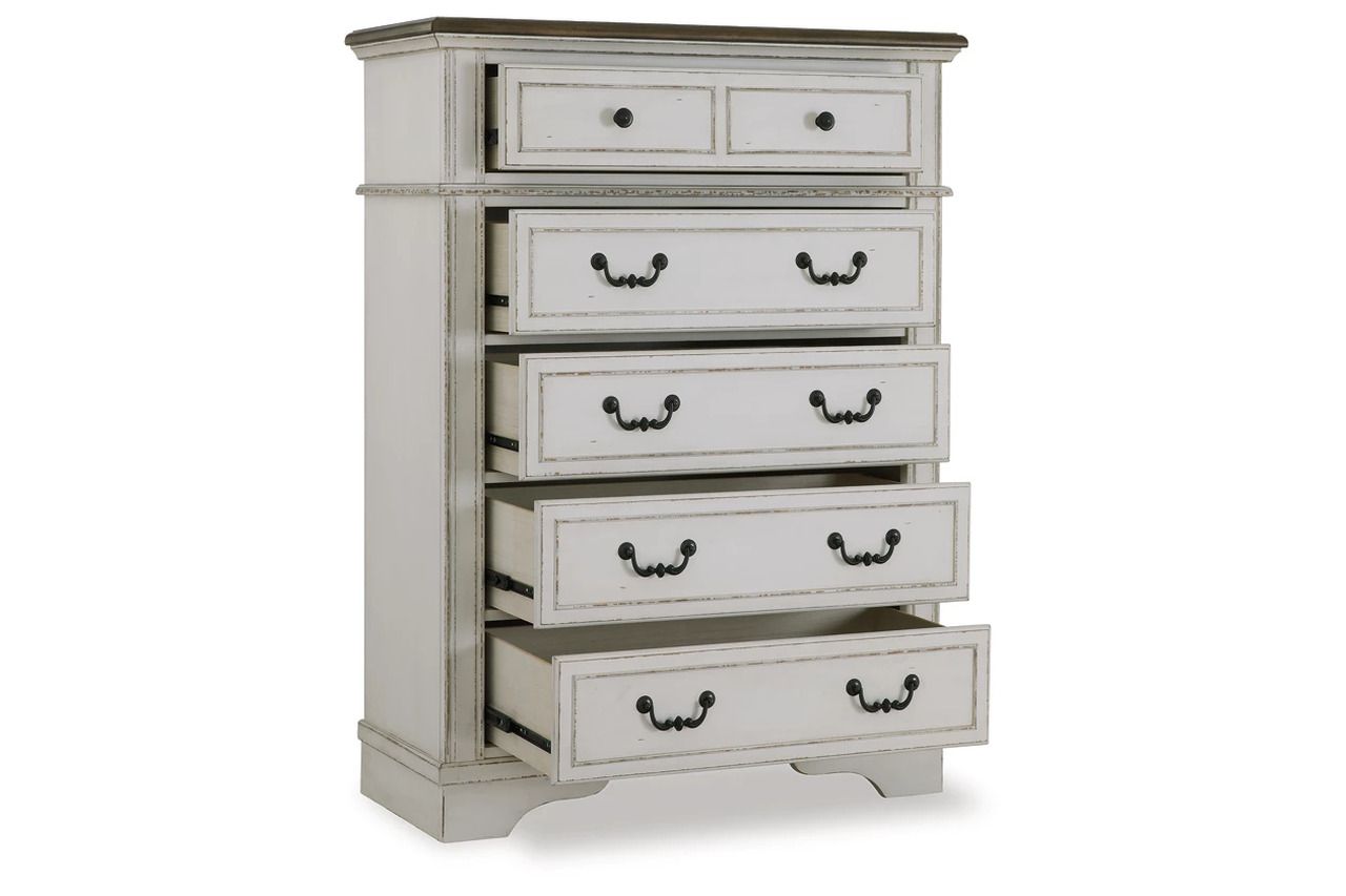 Blendon Chest of Drawers In Two-tone B74746