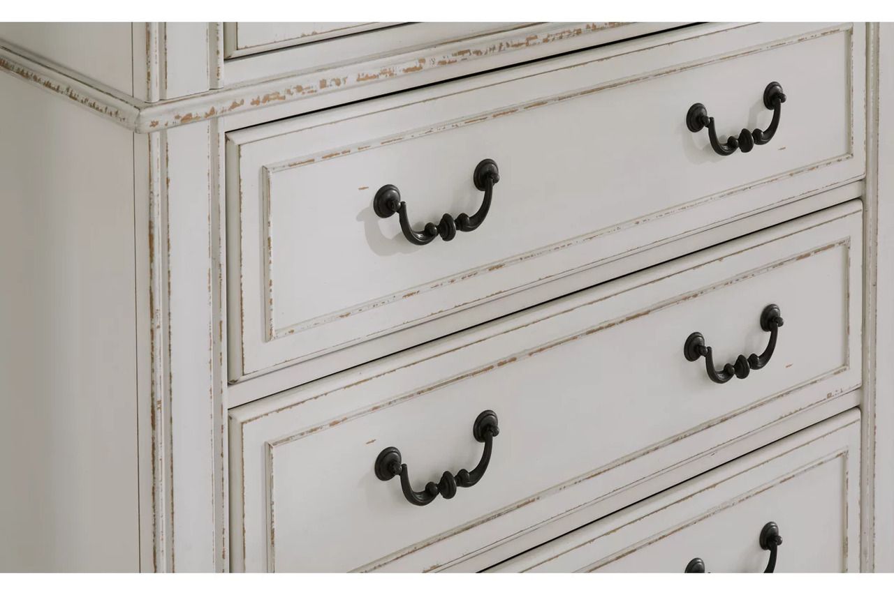 Blendon Chest of Drawers In Two-tone B74746