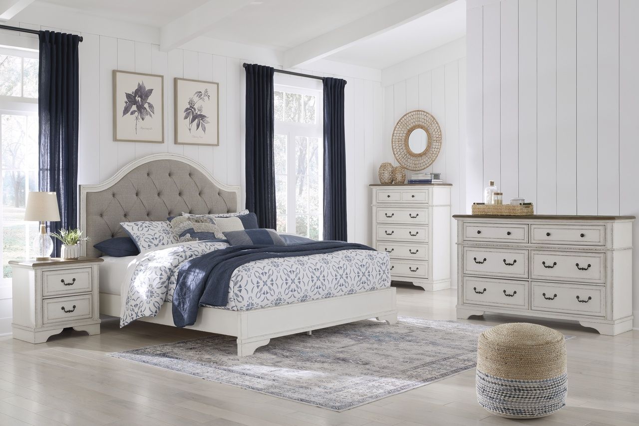 Blendon Chest of Drawers In Two-tone B74746
