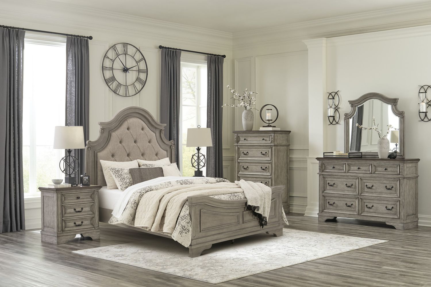 Lodenbay Two-tone Dresser B75131