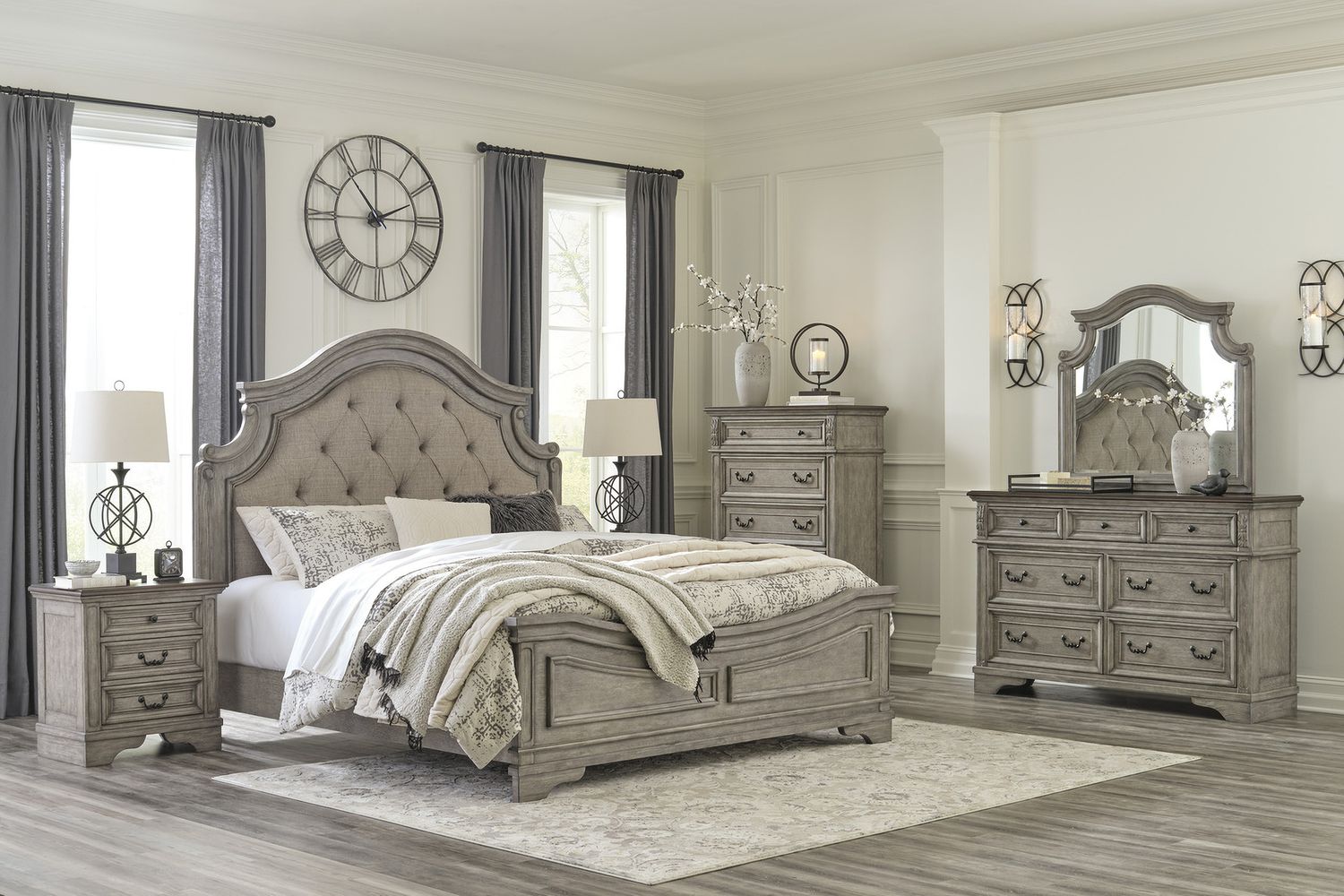 Lodenbay Antique Gray Bedroom Mirror B75136