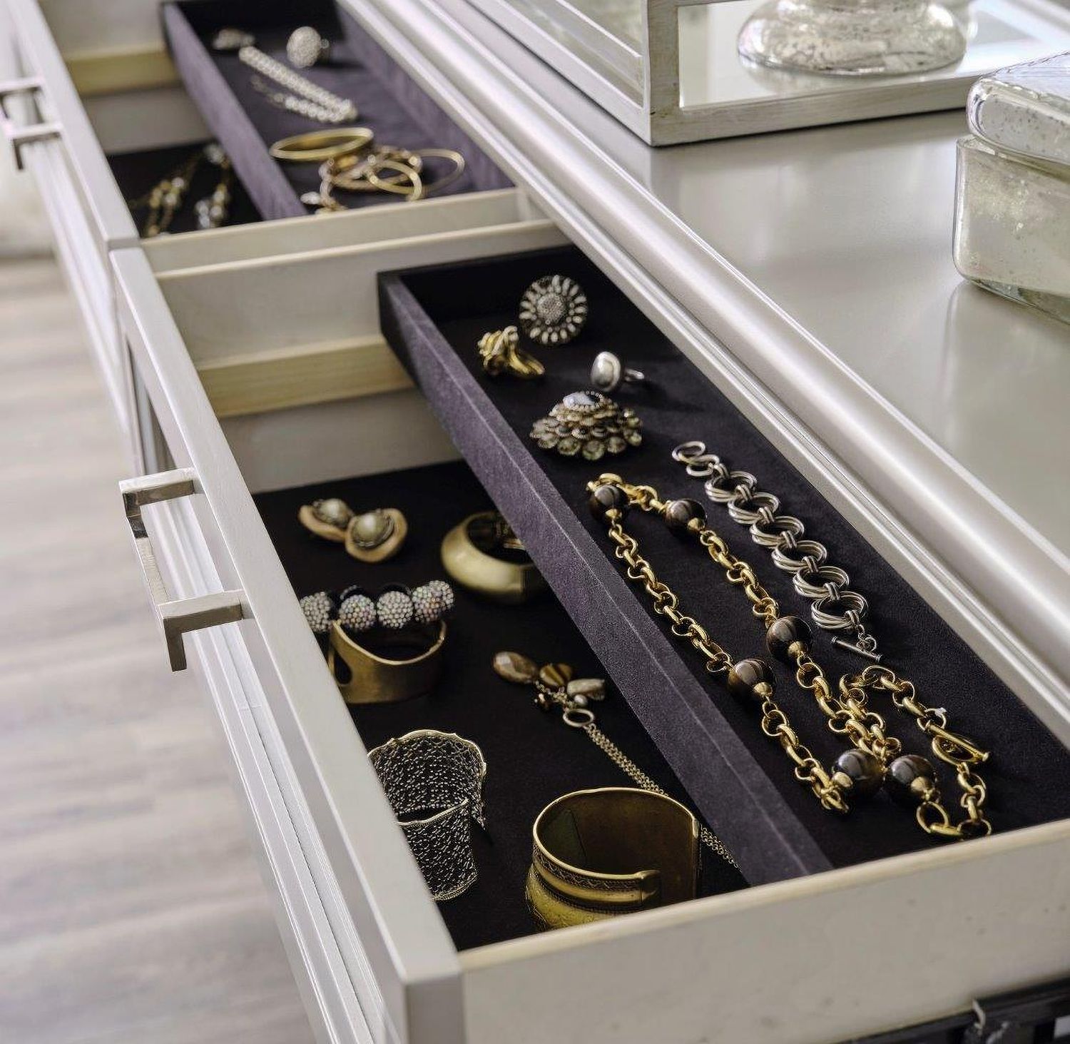 Lindenfield Silver Dresser B75831