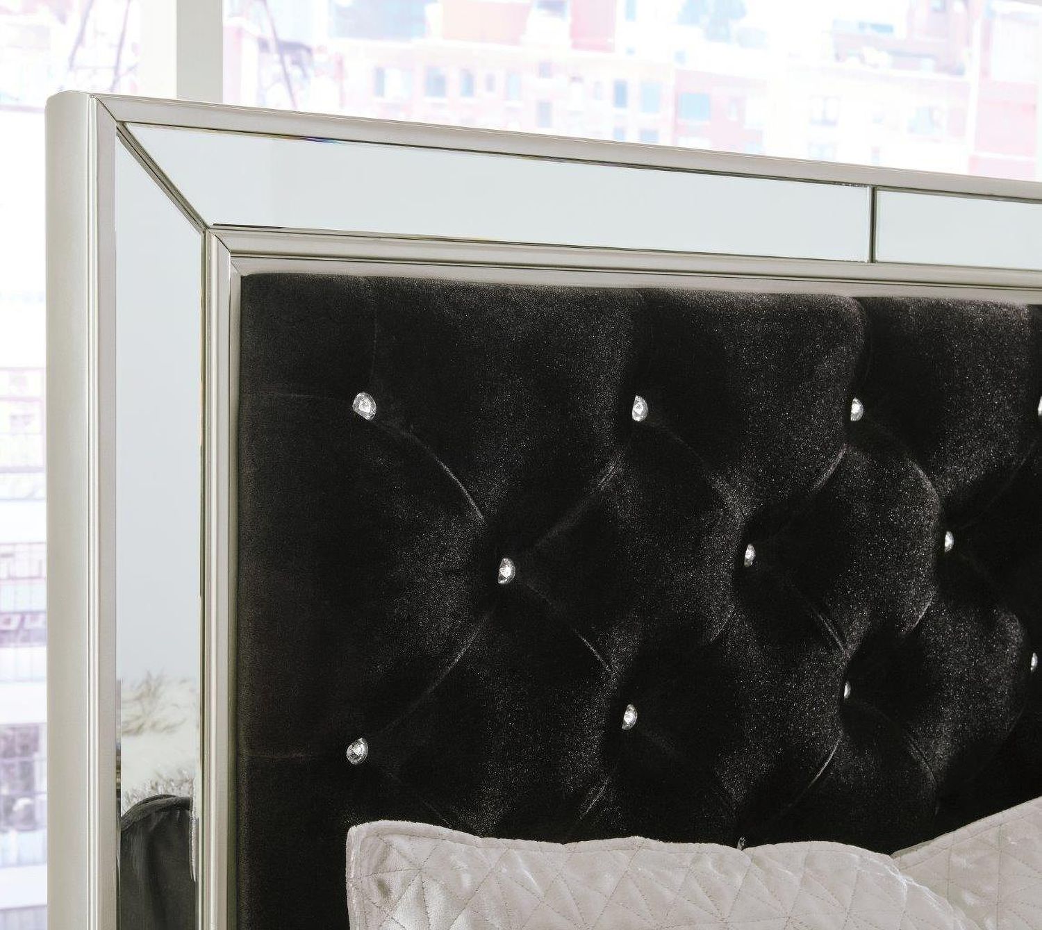 Lindenfield Black and Silver Queen Upholstered Panel Bed B758B2