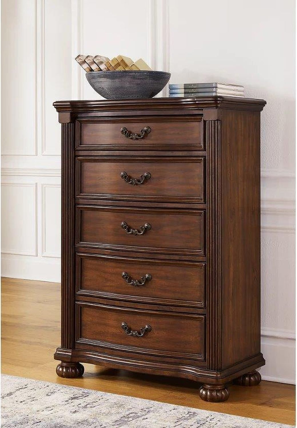 Lavinton Chest of Drawers In Brown B76446