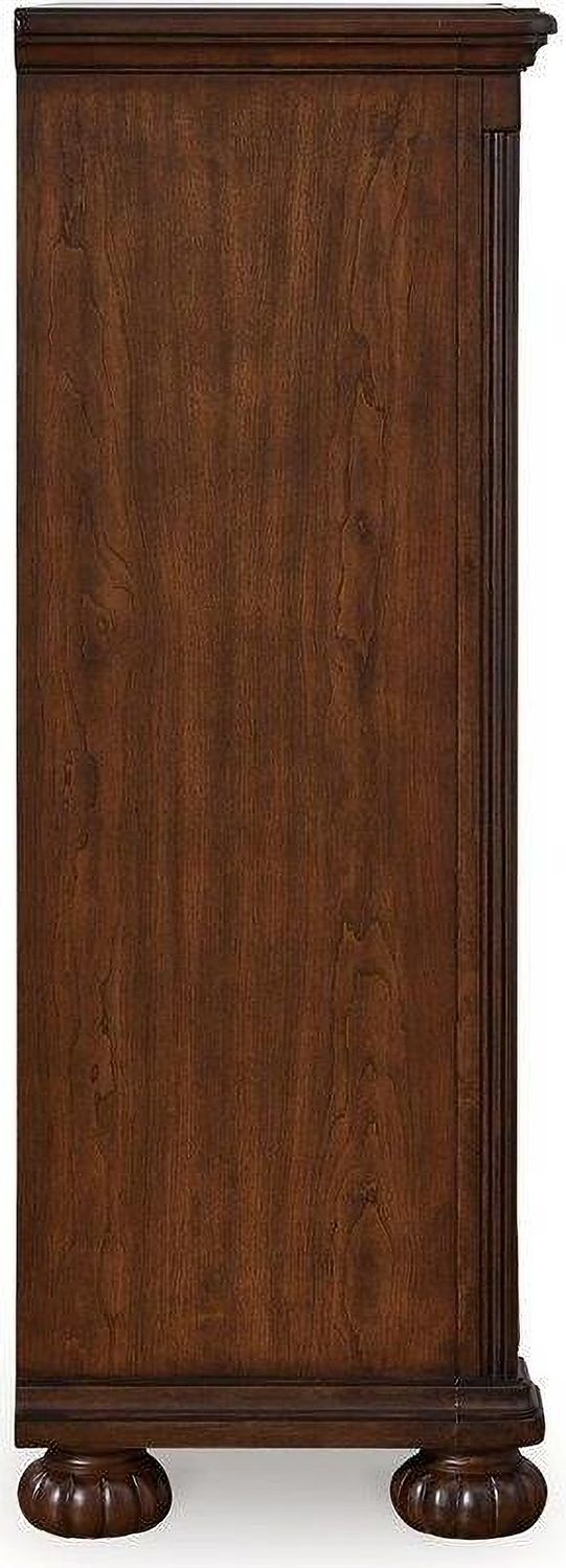 Lavinton Chest of Drawers In Brown B76446
