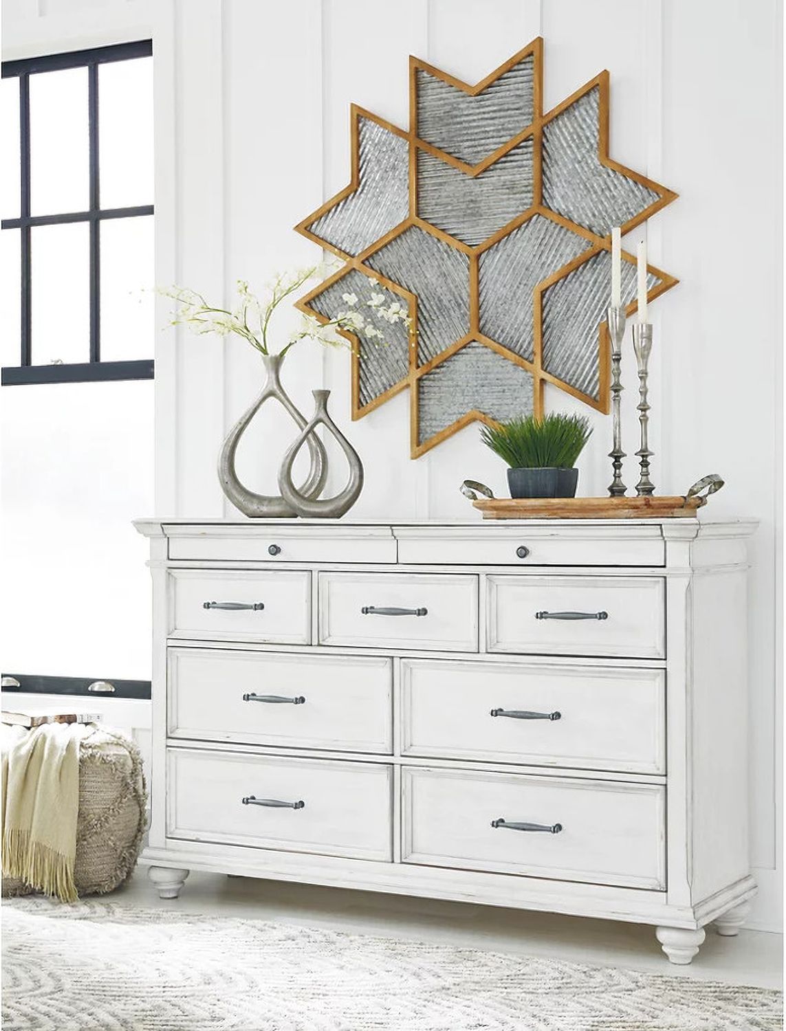 Kanwyn Whitewash Dresser B77731