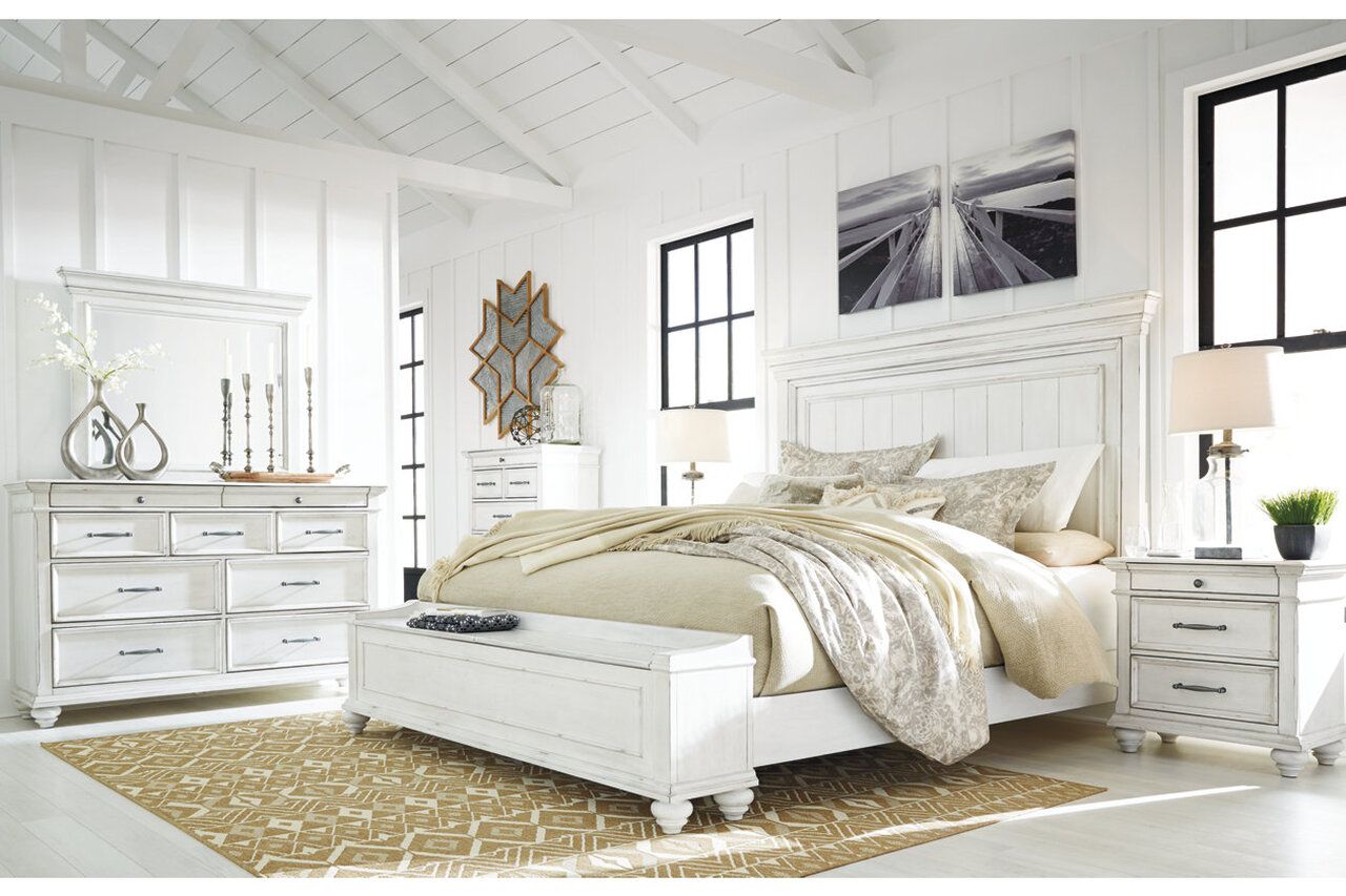 Kanwyn California King Panel Bed In White Wash B777B11