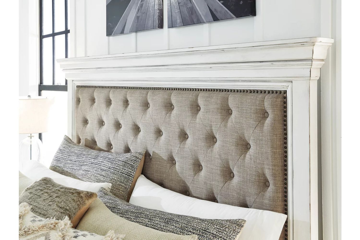 Kanwyn California King Panel Bed In White Wash B777B13