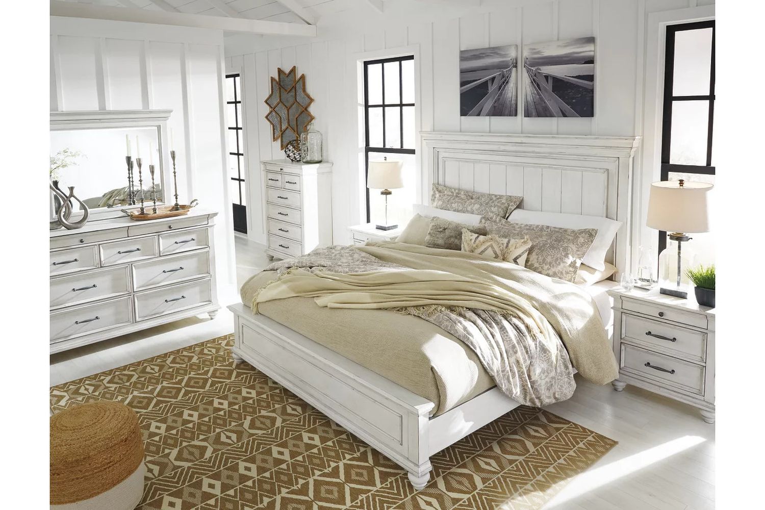 Kanwyn Queen Panel Bed In White Wash B777B2