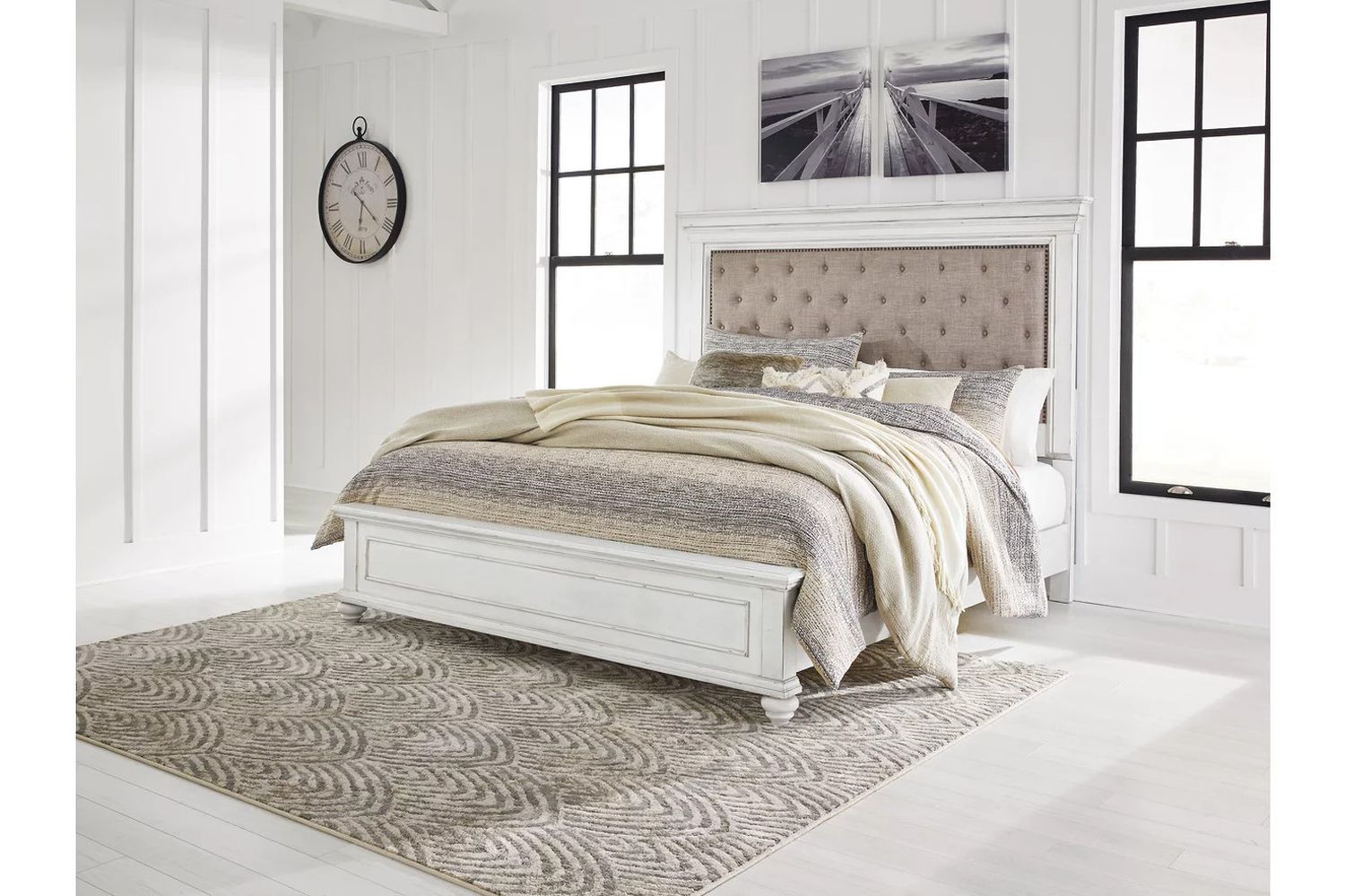 Kanwyn Queen Panel Bed In White Wash B777B4