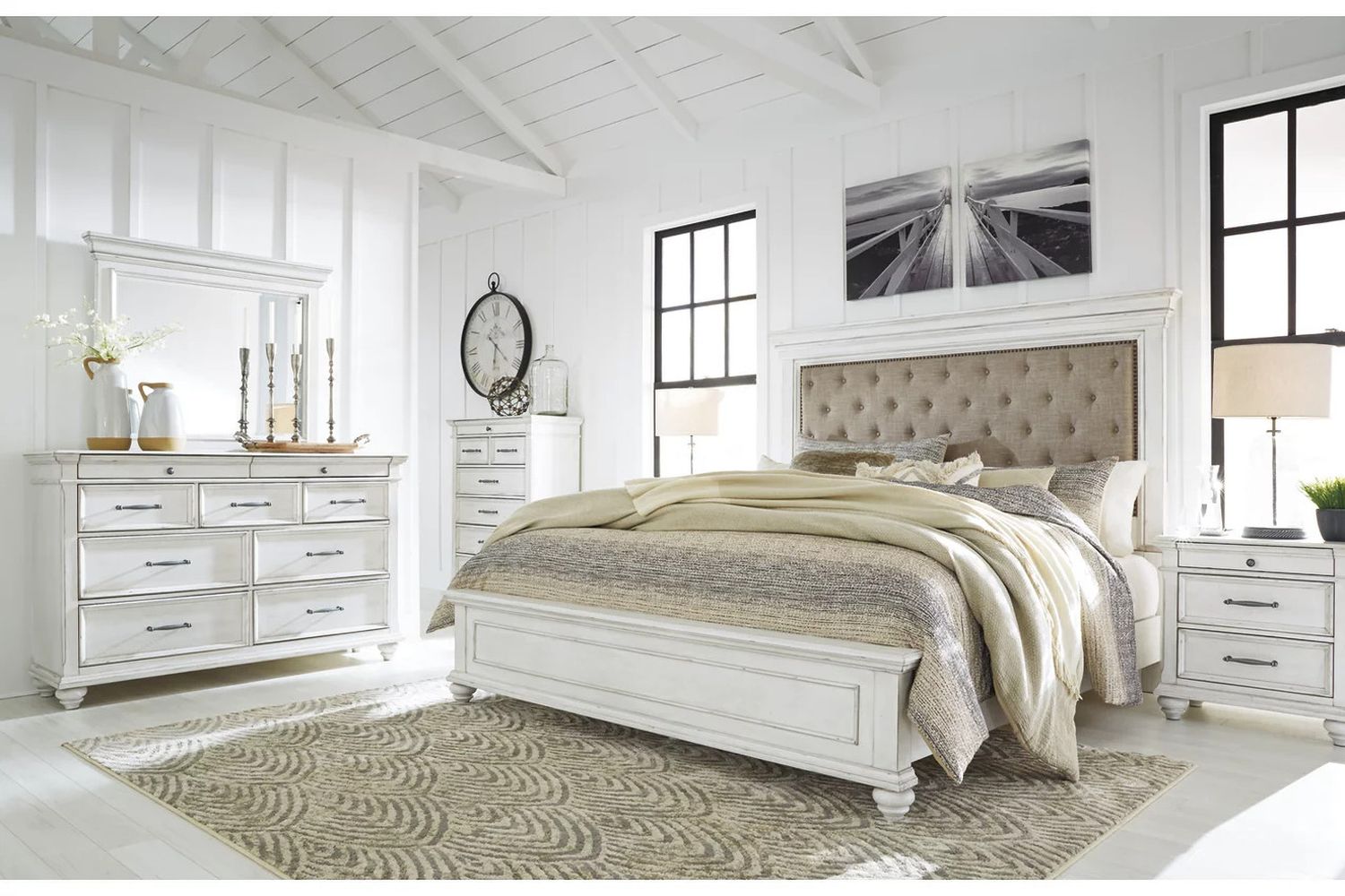 Kanwyn Queen Panel Bed In White Wash B777B4