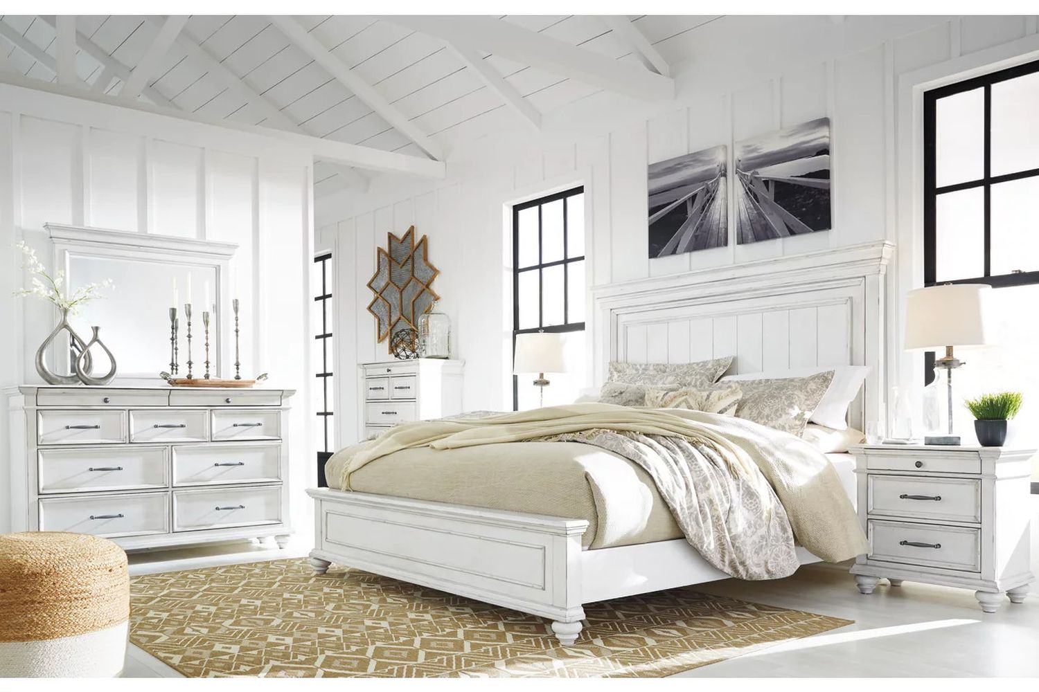 Kanwyn King Panel Bed In White Wash B777B8