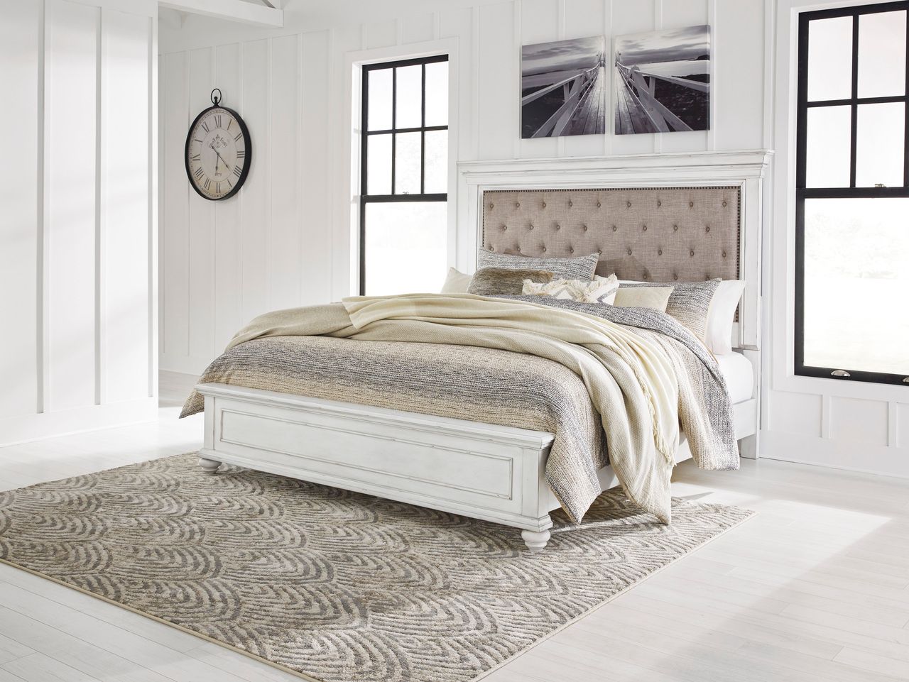 Kanwyn King Panel Bed In White Wash B777B8