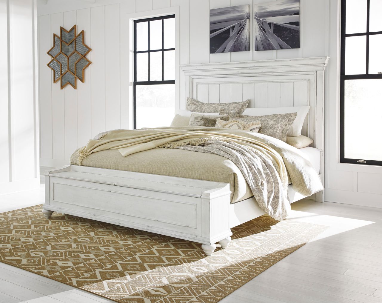Kanwyn King Panel Bed In White Wash B777B8