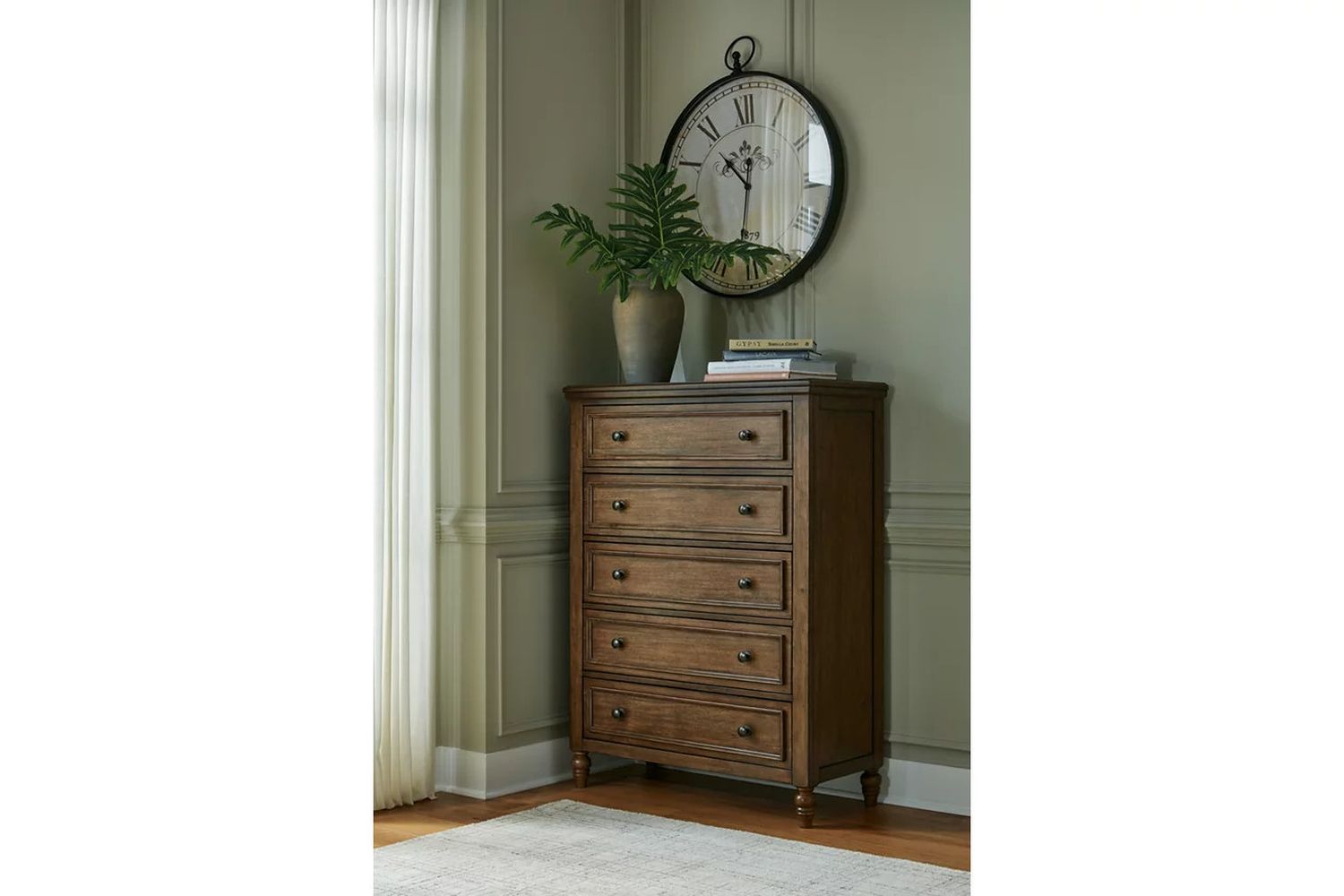 Sturlayne Chest of Drawers In Brown B78746