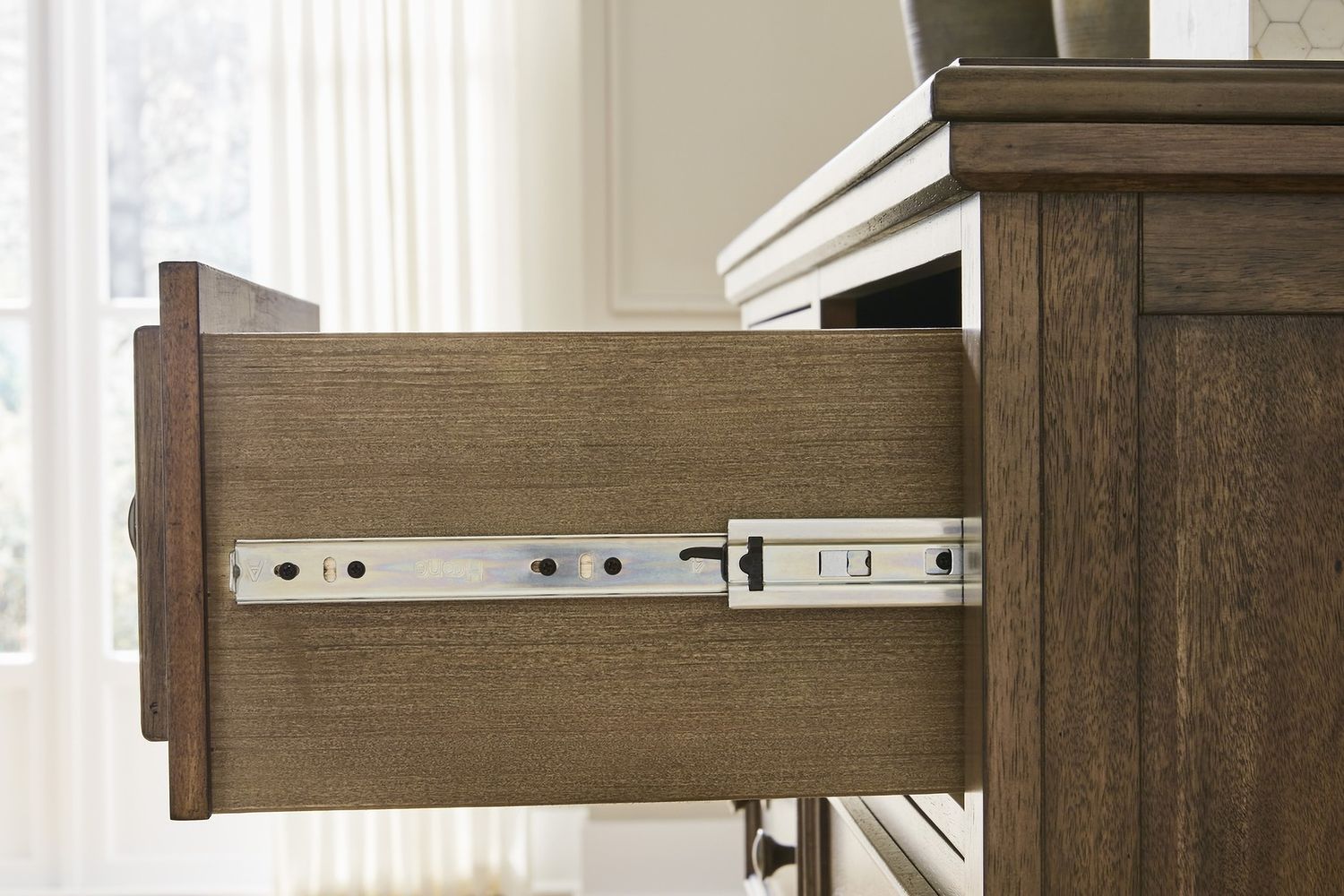 Sturlayne Nightstand In Brown B78793