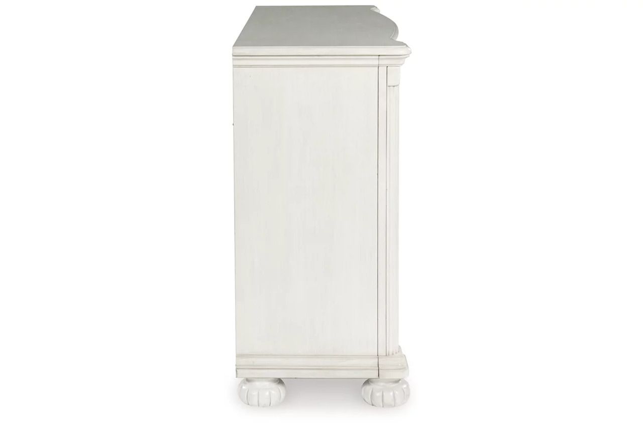 Montelaine Dresser In Antique White B79531