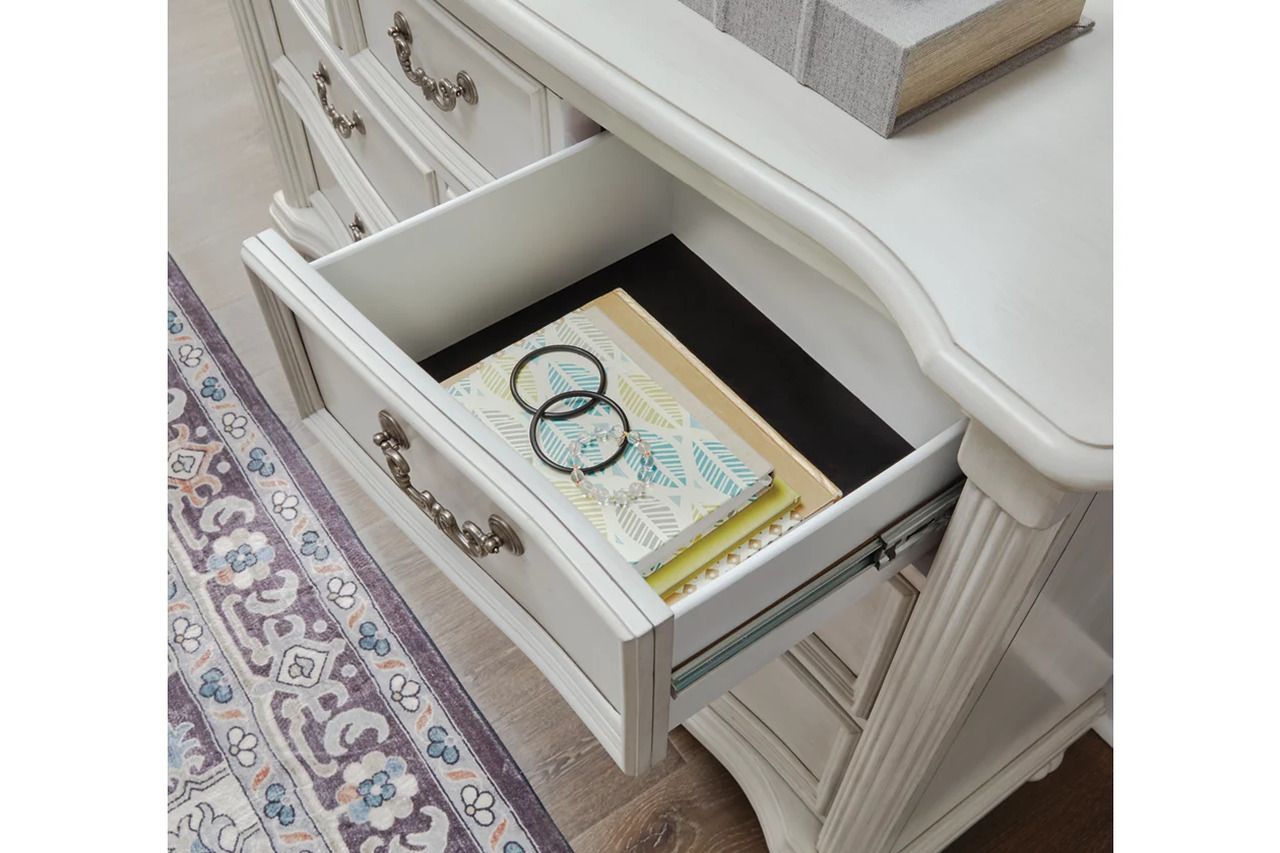 Montelaine Dresser In Antique White B79531