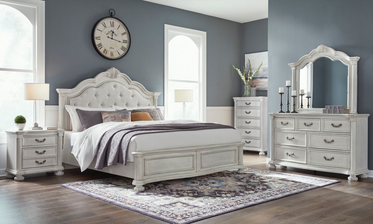 Montelaine Dresser In Antique White B79531