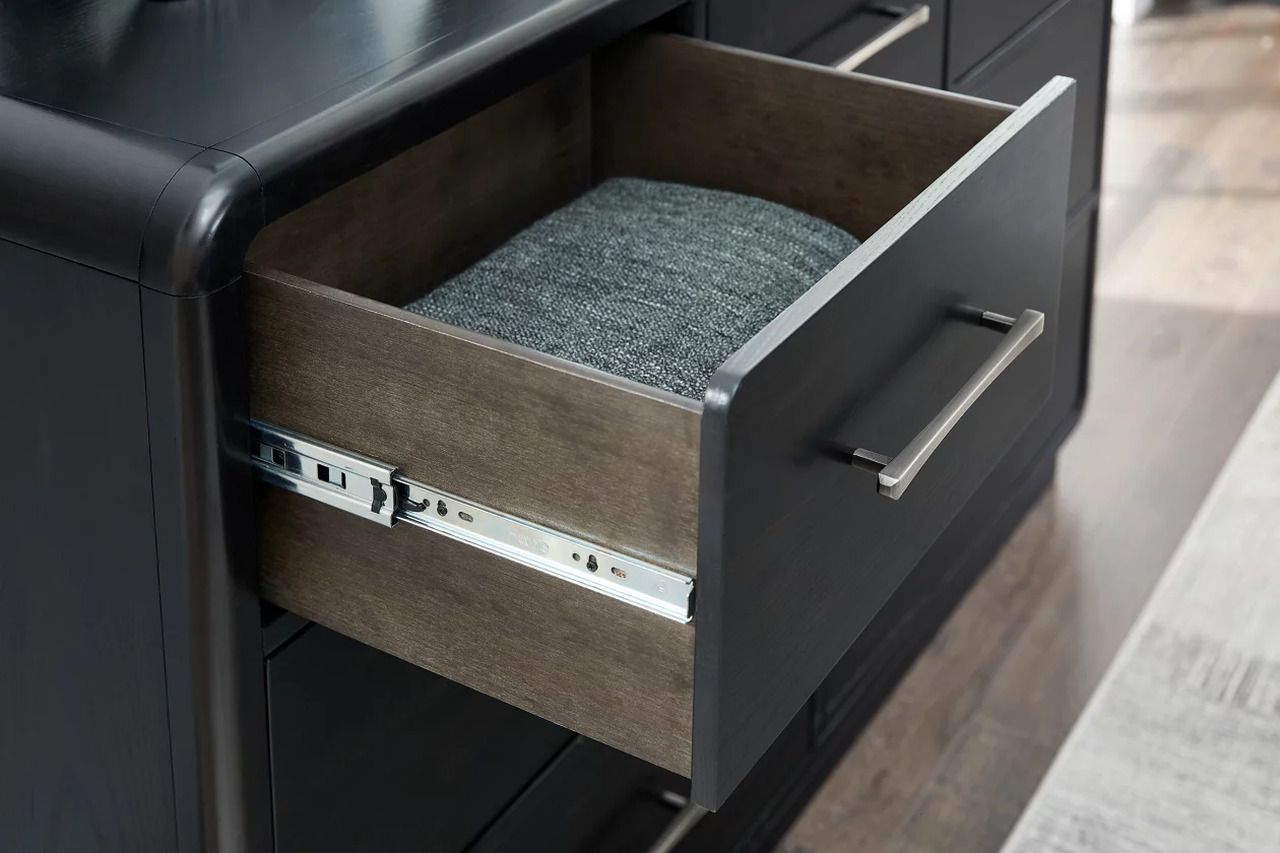 Rowanbeck Dresser In Black B82131