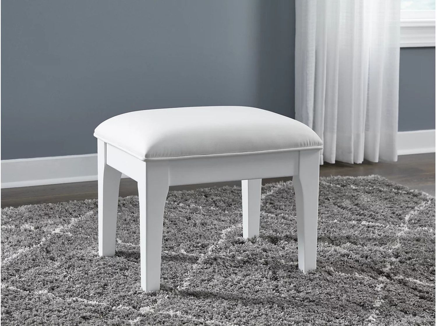 Chalanna Vanity Stool In White B82201