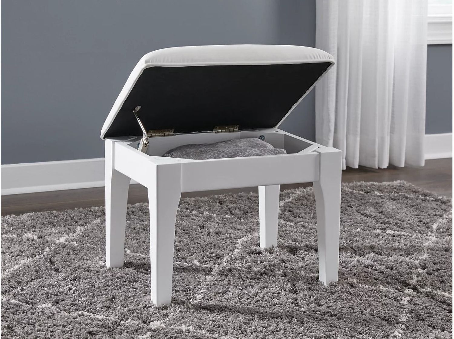 Chalanna Vanity Stool In White B82201