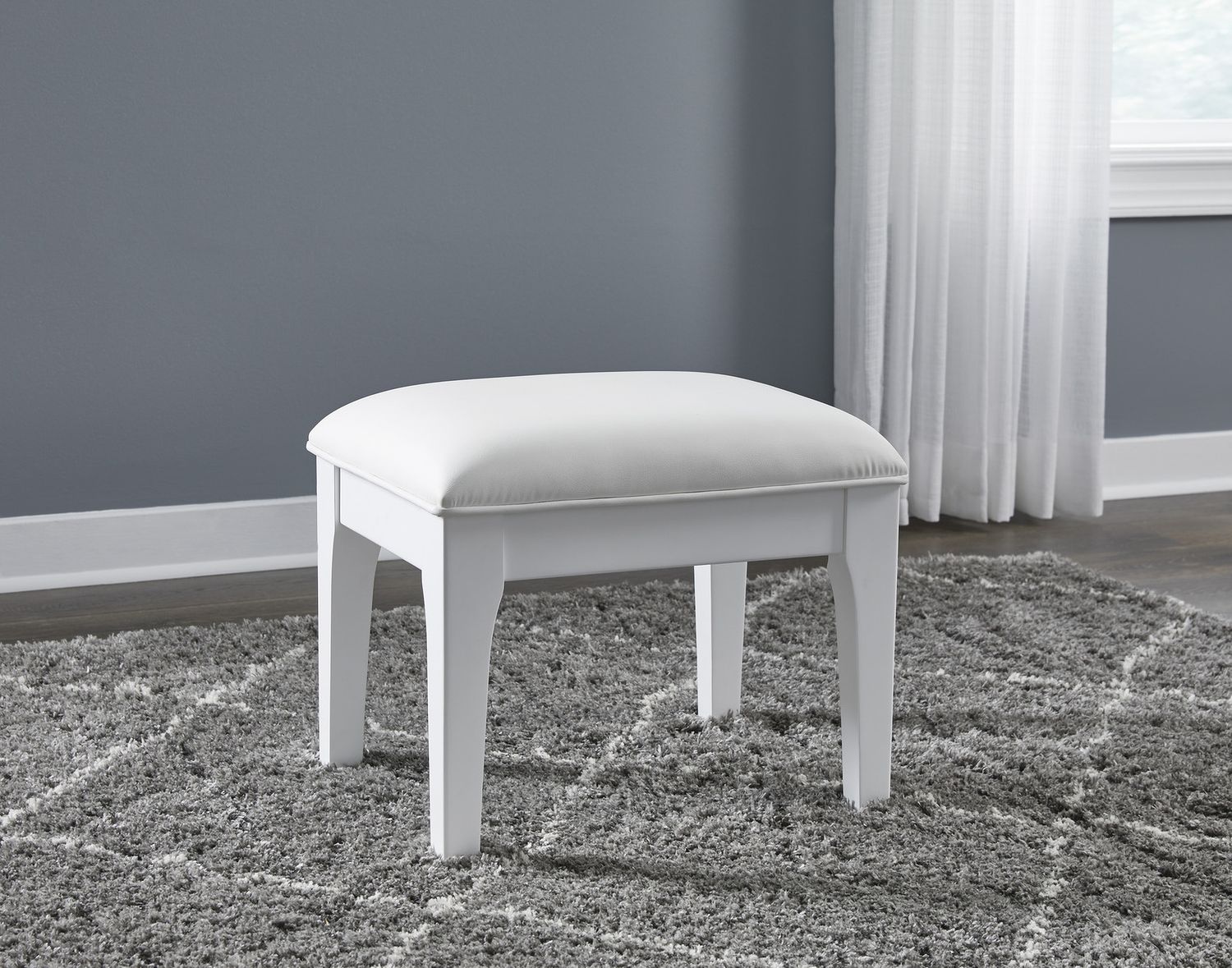 Chalanna Vanity Stool In White B82201