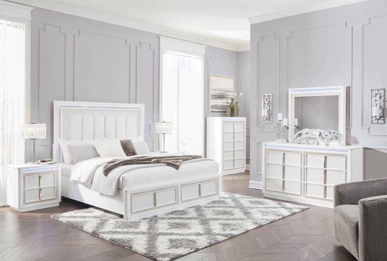 Chalanna Dresser In White B82231