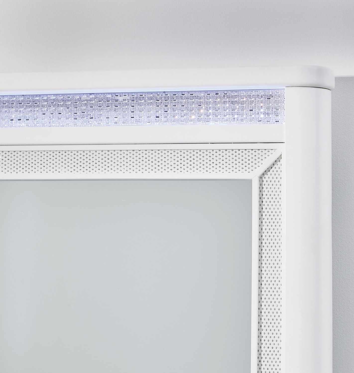 Chalanna Bedroom Mirror In White B82236