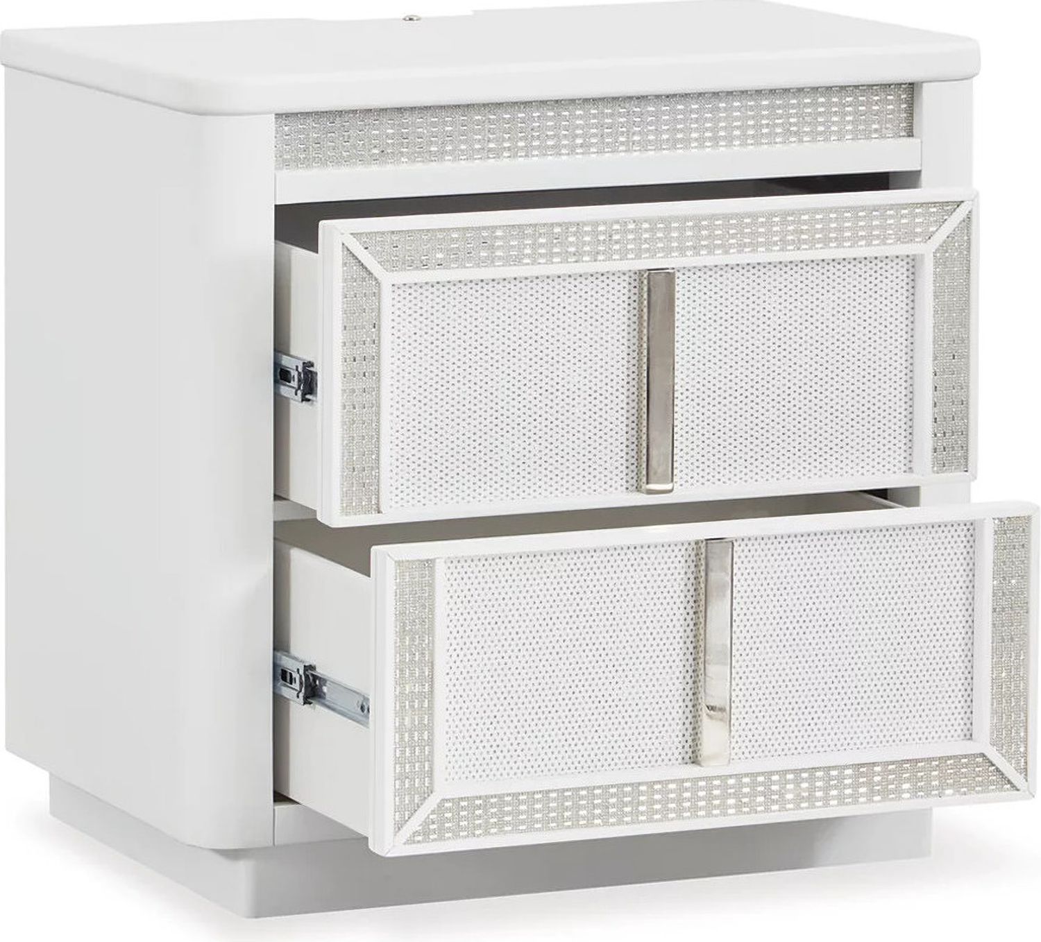 Chalanna Nightstand In White B82292