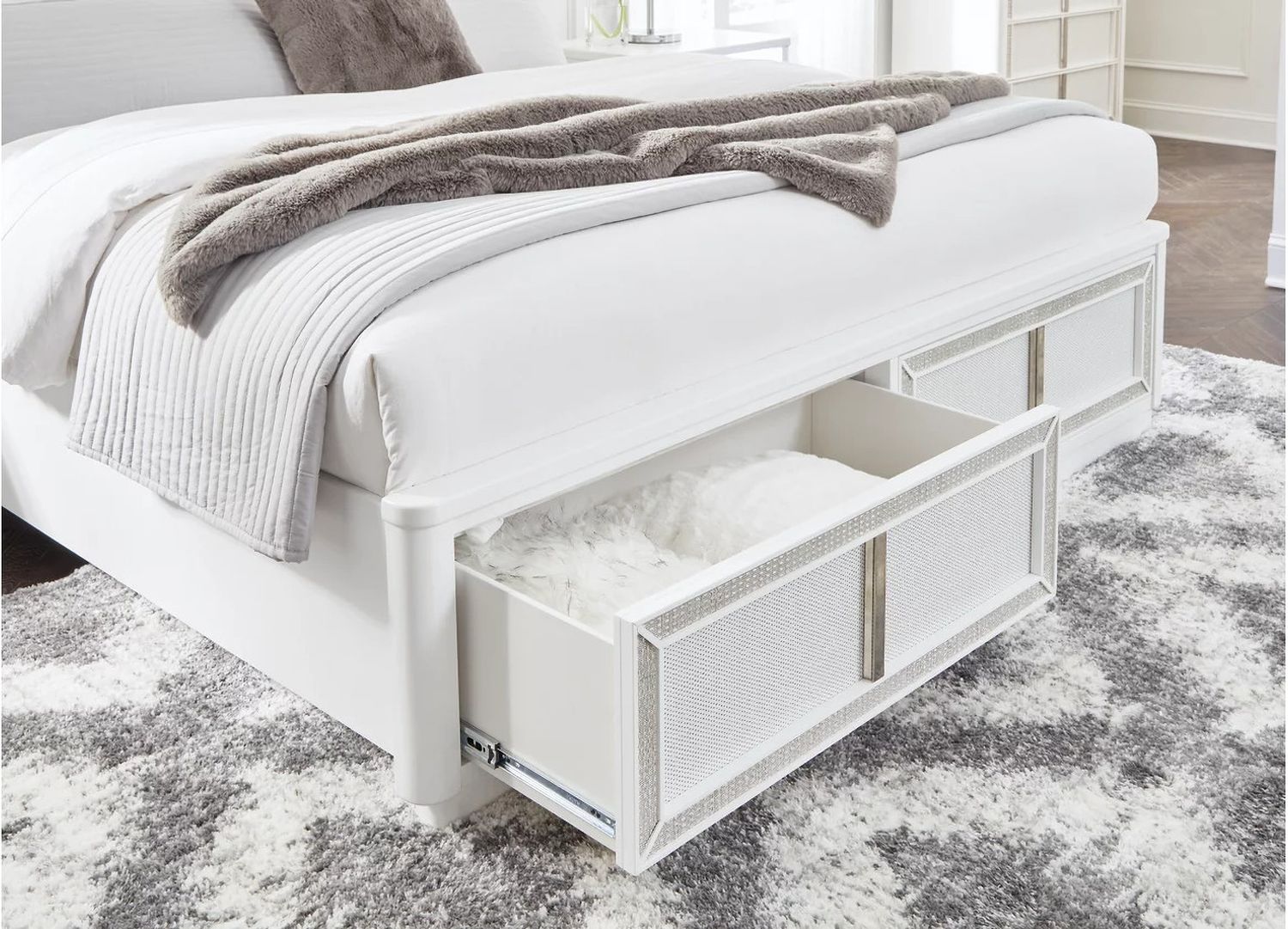 Chalanna King Upholstered Storage Bed In White B822B4
