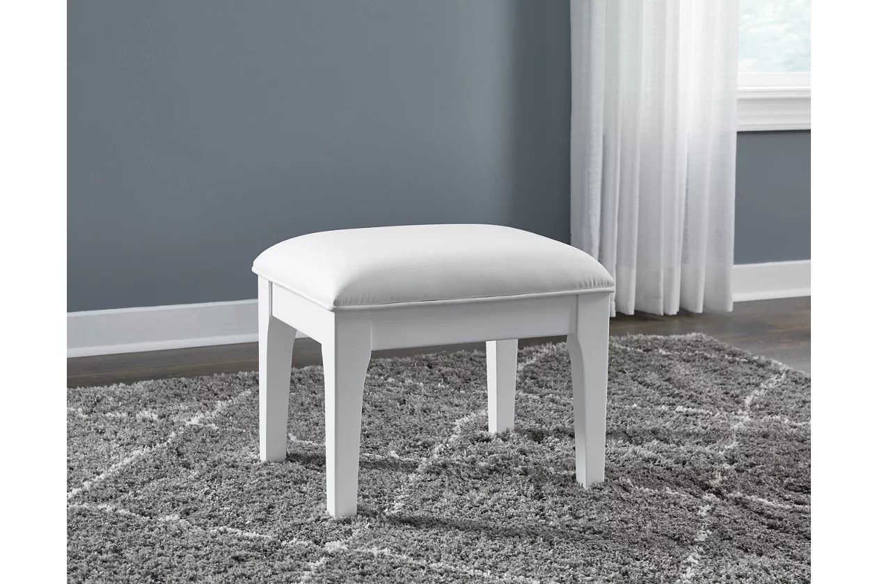 Chalanna Vanity Set In White B822B6