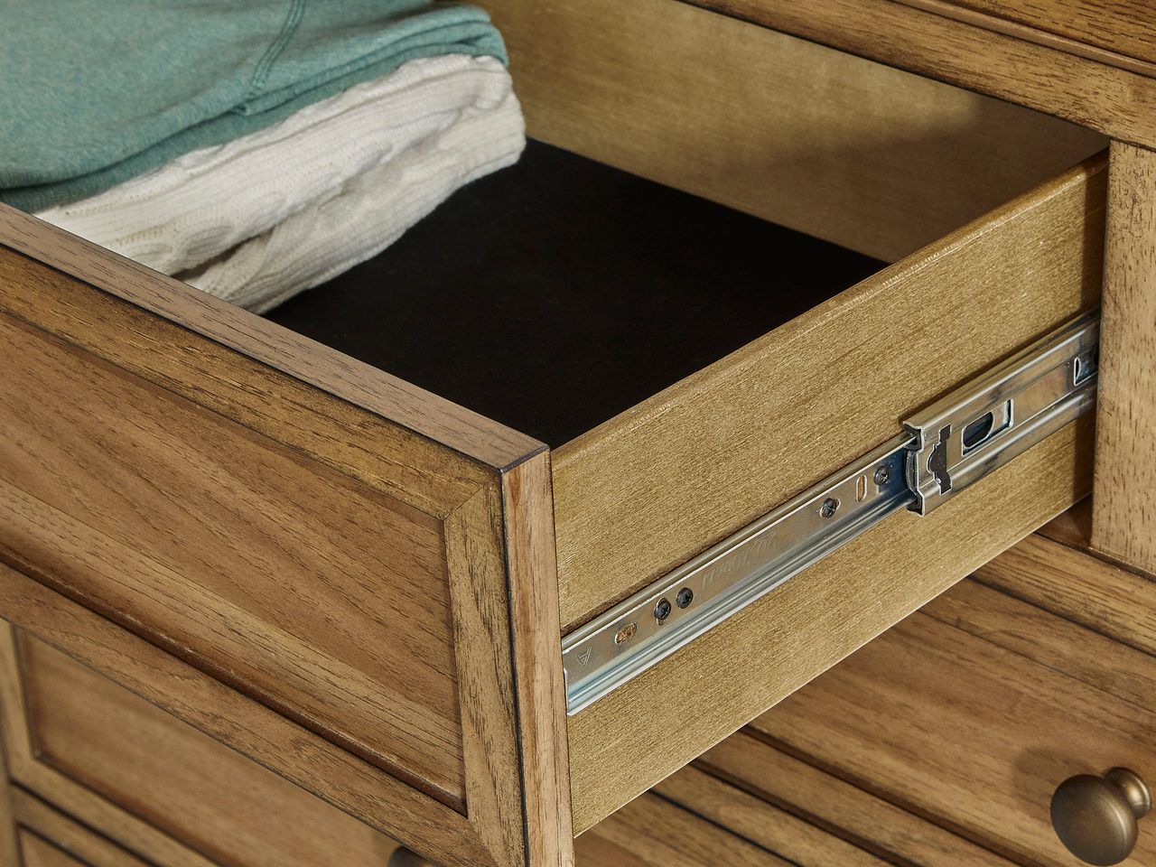 Sharlance Dresser In Brown B89531