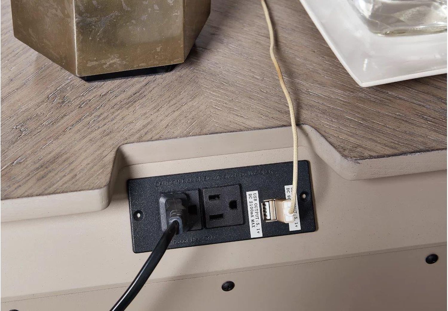Blairhurst Nightstand In Light Brown B91693