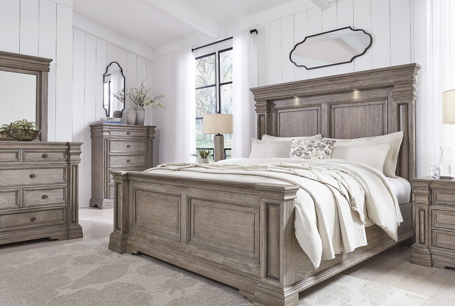 Blairhurst King Panel Bed In Grayish Brown B916B4