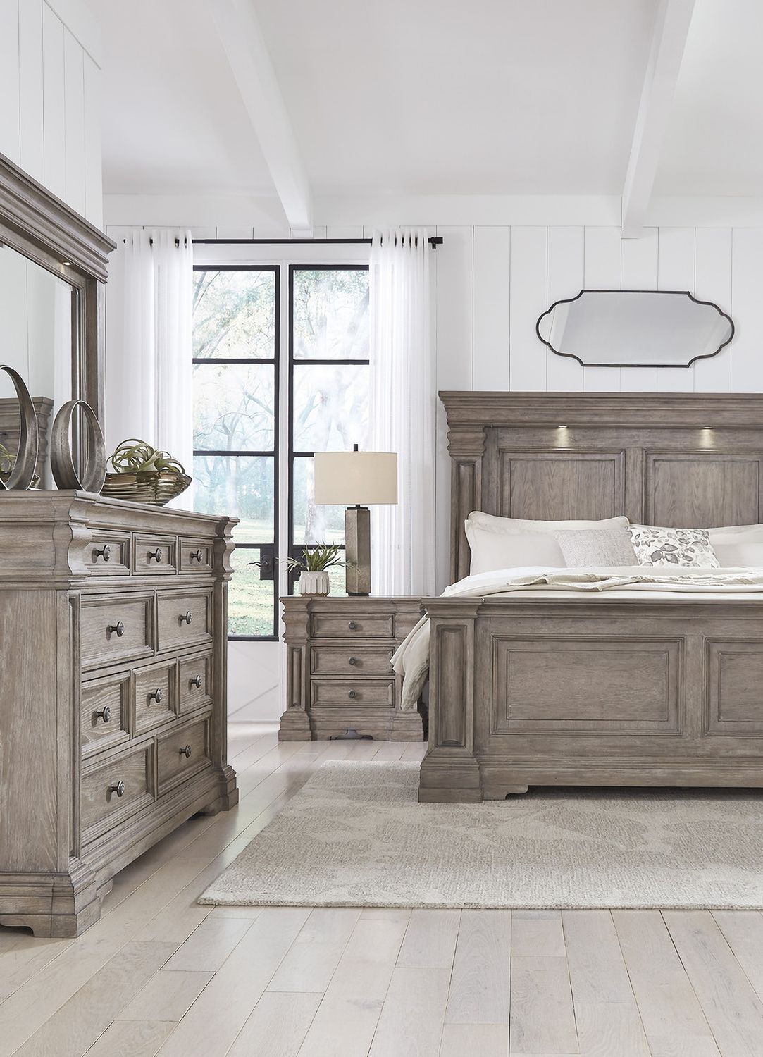 Blairhurst King Panel Bed In Grayish Brown B916B4