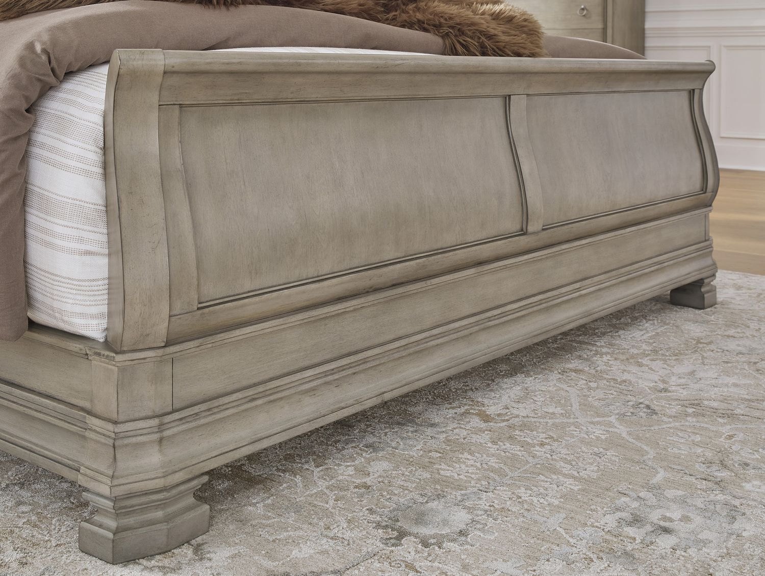 Lexorne King Sleigh Bed In Gray B924B4