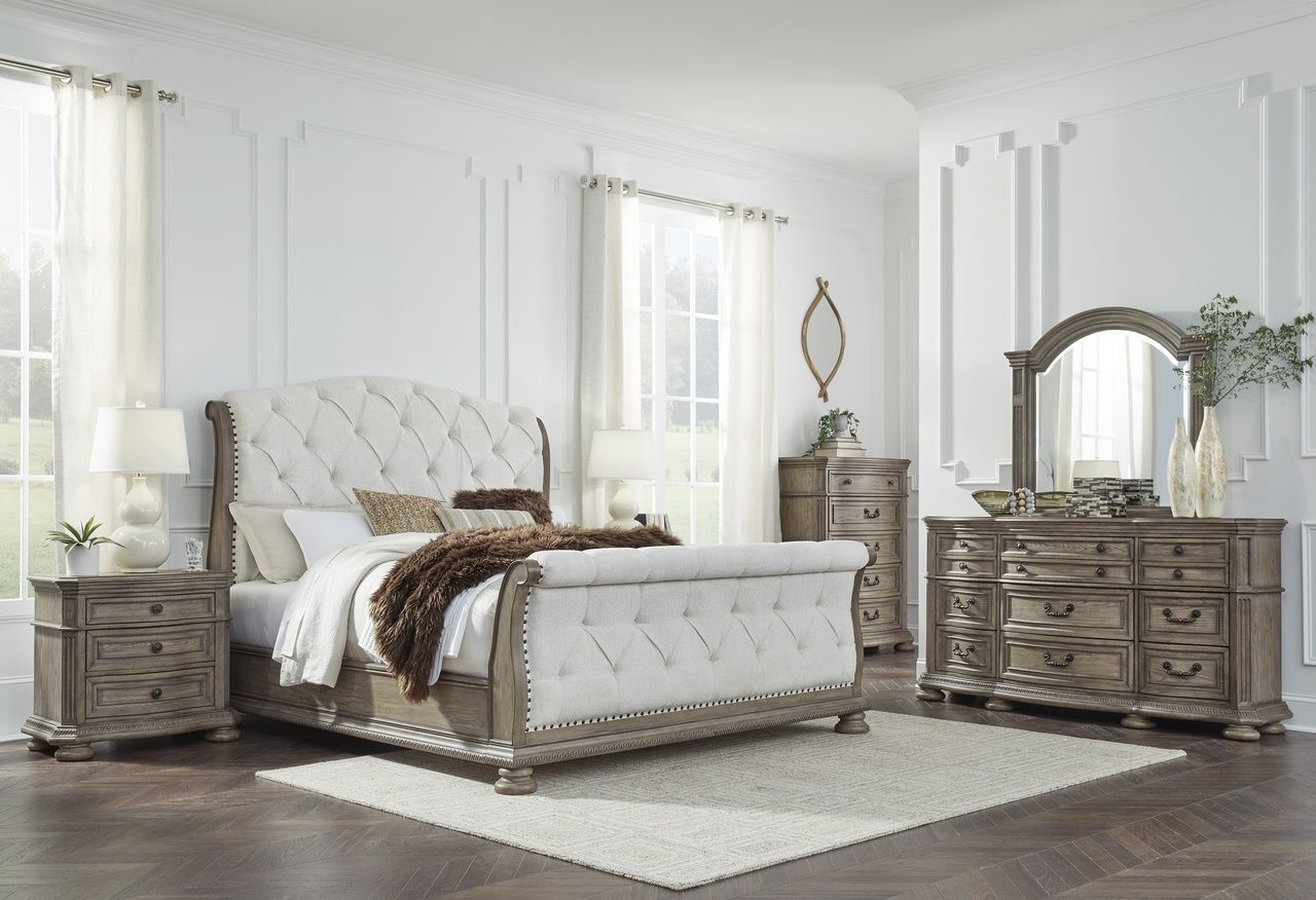 Ardenfield Chest of Drawers In Light Brown B94446
