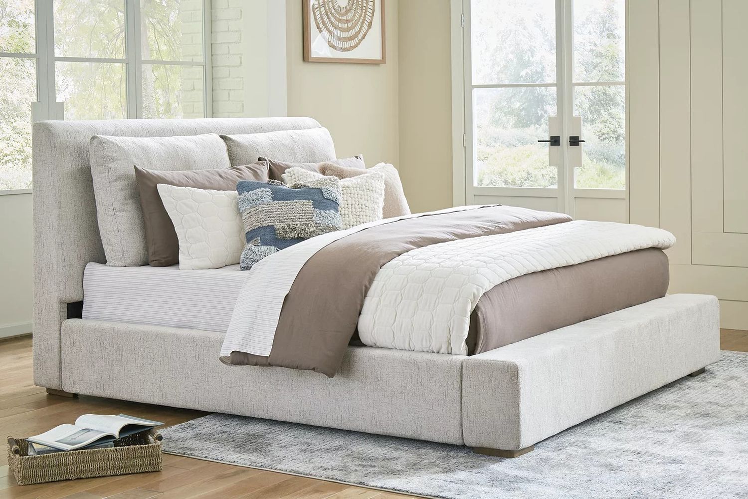 Cabalynn Queen Upholstered Bed In Light Brown B974B2