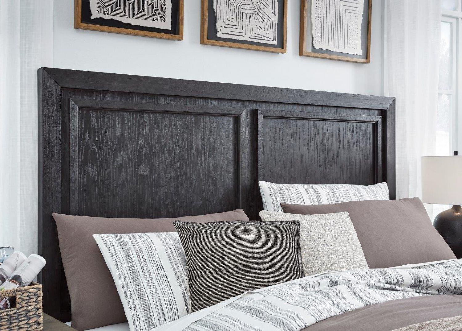 Foyland Black And Brown King Panel Storage Bed B989B4